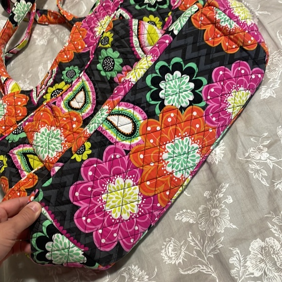 Vera Bradley ‘Ziggy Zinnia’ Tote Bag - Picture 4 of 4